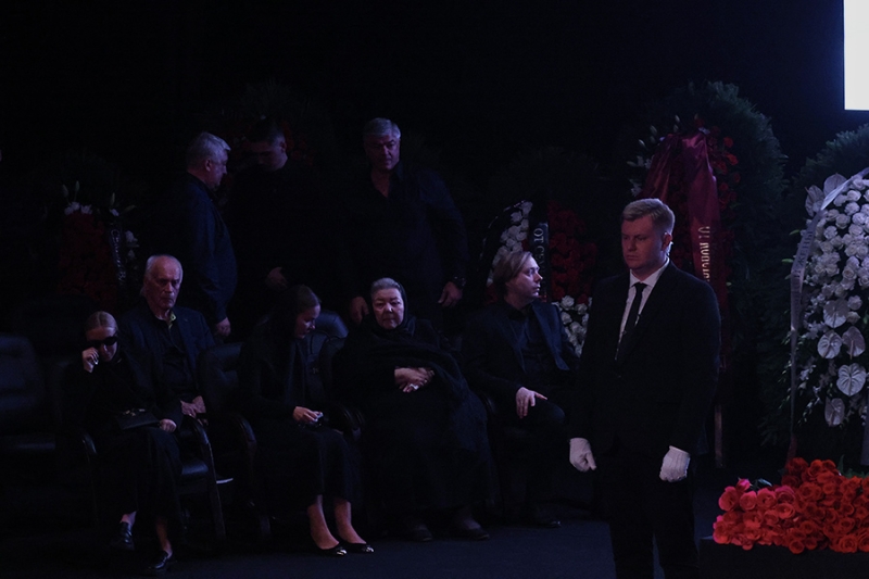 «Каждый считал КВН своим»: как прошла церемония прощания с Масляковым