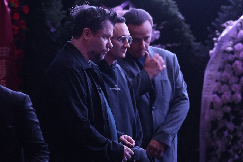 «Каждый считал КВН своим»: как прошла церемония прощания с Масляковым