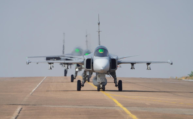 Киев начал переговоры о получении еще двух типов западных истребителей