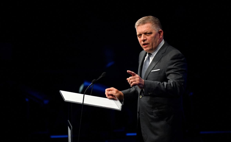 Киев осудил Фицо за сравнение Украины с «травой под слонами»