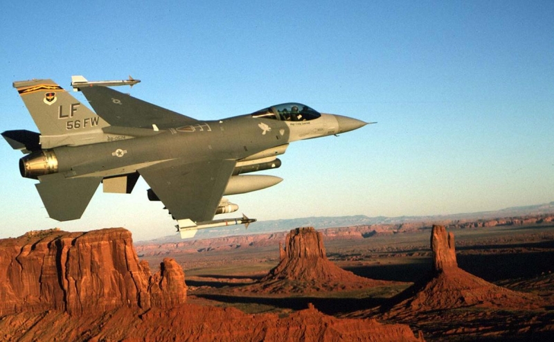 Киев заявил о готовности принять иностранных пилотов для F-16