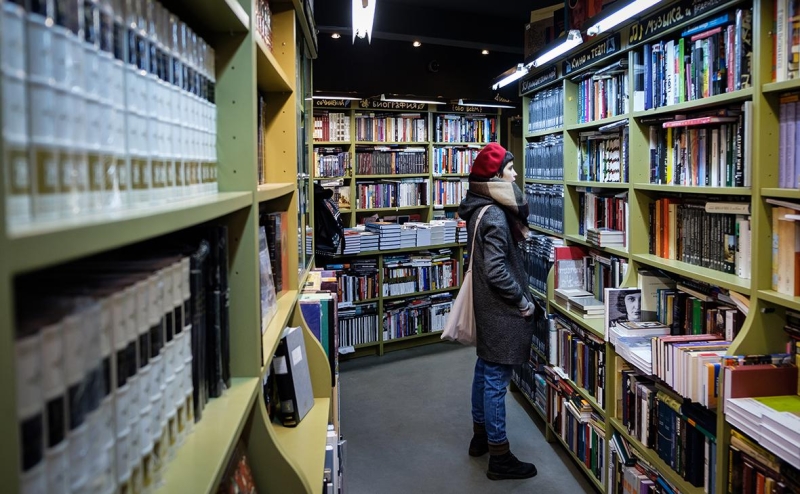 Кинг, Оруэлл и другие способы поберечь себя. Что читали россияне в