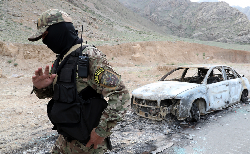 Киргизия и Таджикистан договорились отвести войска от границы