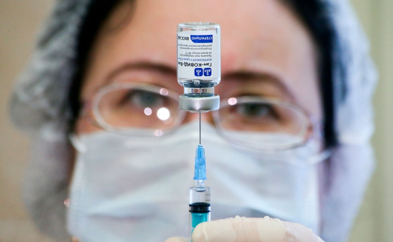 Когда нужно ревакцинироваться и какой вакциной? Главные вопросы