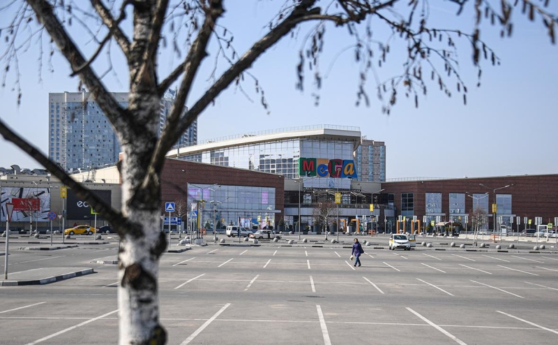 «Коммерсантъ» узнал, кто может купить 14 российских ТЦ «Мега»