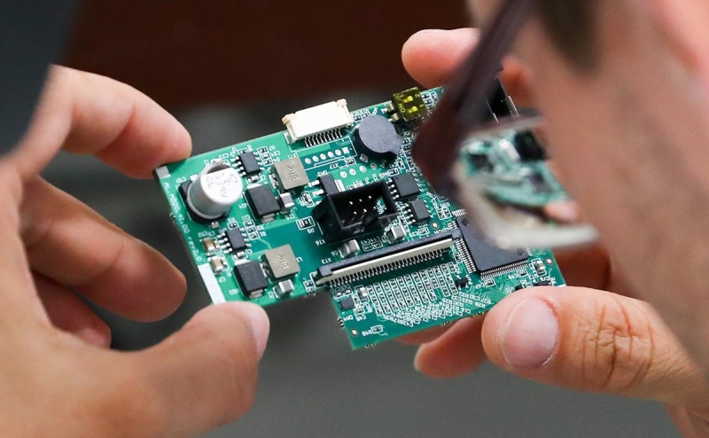 «Коммерсантъ» узнал о плане по разработке в России процессора