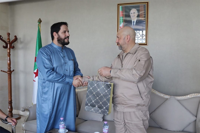 «Коммерсантъ» узнал о визите Суровикина в Алжир с делегацией