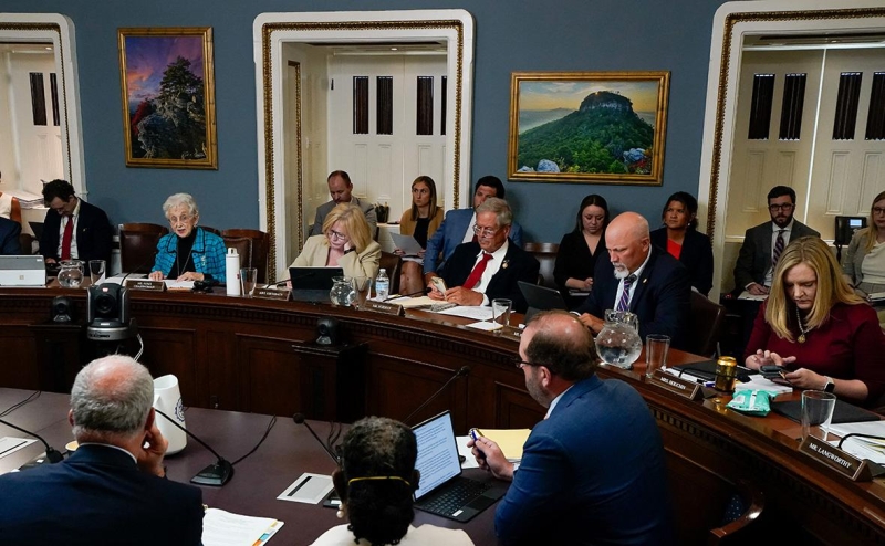 Конгресс США принял «прекрасный билль» Трампа