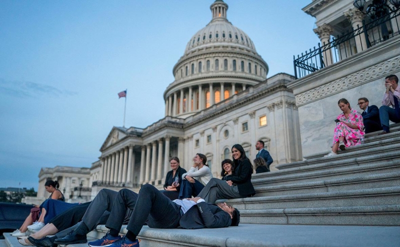 Конгресс США принял «прекрасный билль» Трампа