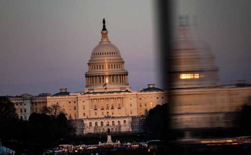 Конгресс США утвердил бюджет за считанные часы до частичного шатдауна