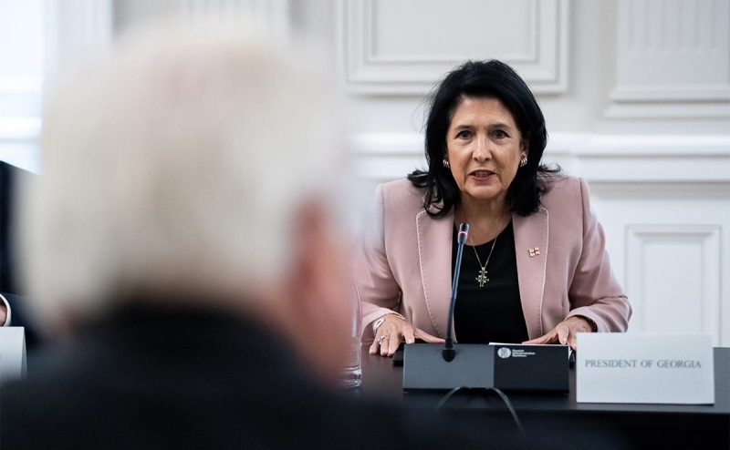 Конституционный суд Грузии начал рассмотрение импичмента президента