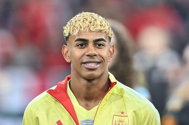 Король схватился за голову. Какие рекорды побил Ламин Ямаль до 18 лет