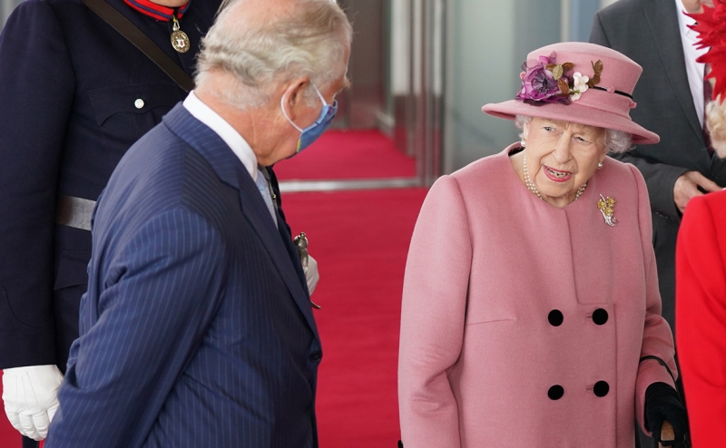 Королева Елизавета II заразилась коронавирусом