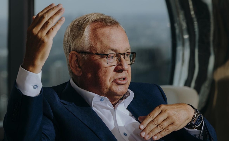 Костин описал «путь в никуда» для ОСК с «выколачиванием денег» на дыры