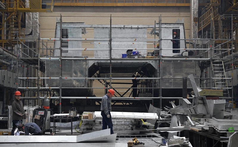 Костин описал «путь в никуда» для ОСК с «выколачиванием денег» на дыры