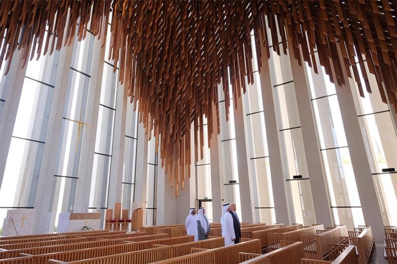 «Красивое место»: как Трамп съездил на Ближний Восток. Фотогалерея