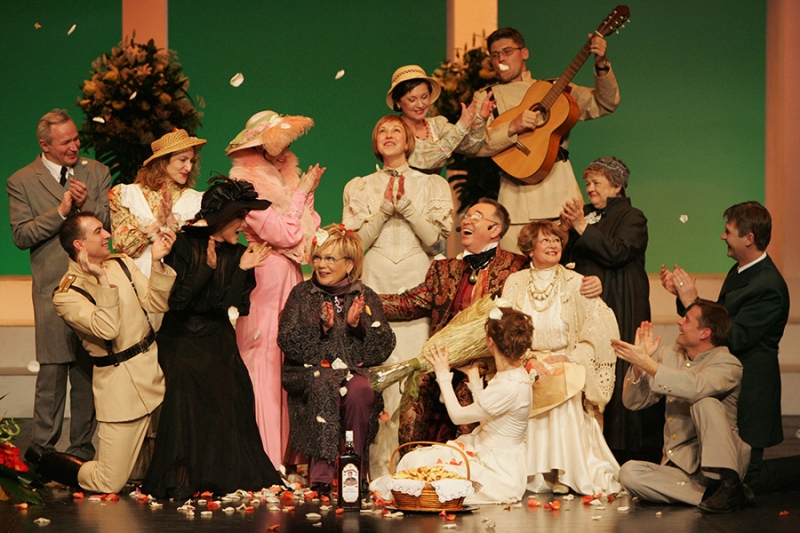 &laquo;Красный Диор&raquo; Слава Зайцев: каким был путь модельера из Иваново