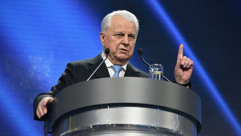 Кравчук предложил перенести переговоры по Донбассу в Польшу