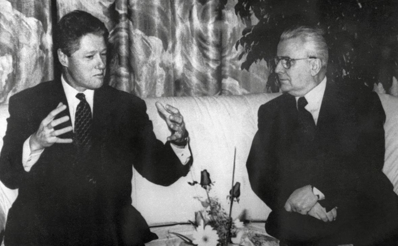 Кравчук предупреждал Клинтона о националистах и &laquo;имперских мечтах&raquo;