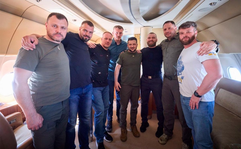 Кремль назвал нарушением договора возврат командиров «Азова» на