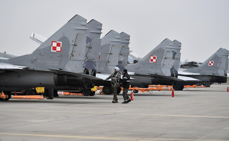 Кремль назвал &laquo;утилизацией ненужной техники&raquo; поставки самолетов