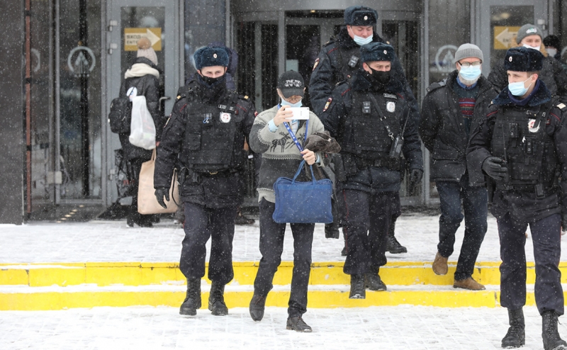 Кремль объяснил задержания на форуме оппозиционеров в Москве