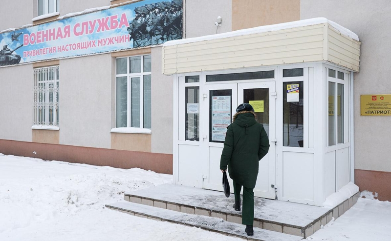 Кремль сообщил о поддержке Путиным идеи повысить призывной возраст