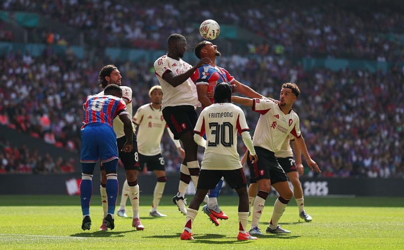 «Кристал Пэлас» победил «Ливерпуль» и впервые выиграл Суперкубок