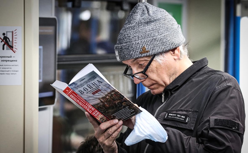 Крупнейшая типография заявила об аномалии трат на клей из-за толщины