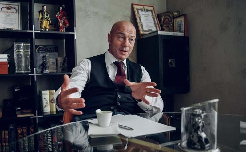 Крупнейшее издательство впервые инвестирует в экранизации российских