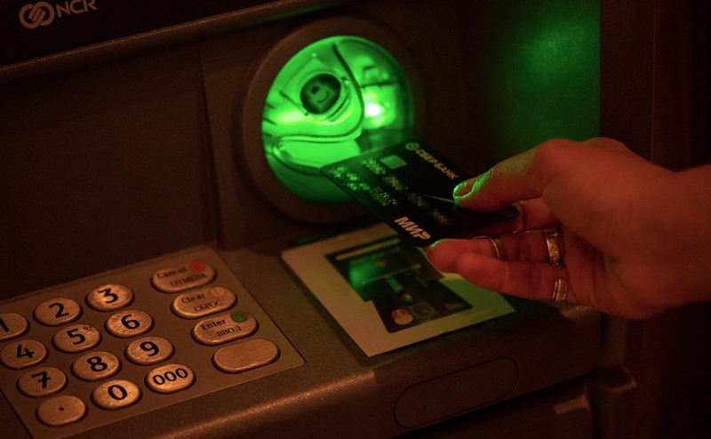 Крупнейший казахстанский банк прекратил обслуживание карт &laquo;Мир&raquo;