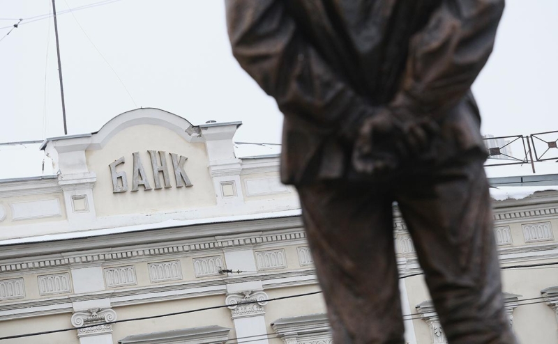 Крупные банки усилили блокировку карт подставных лиц мошенников