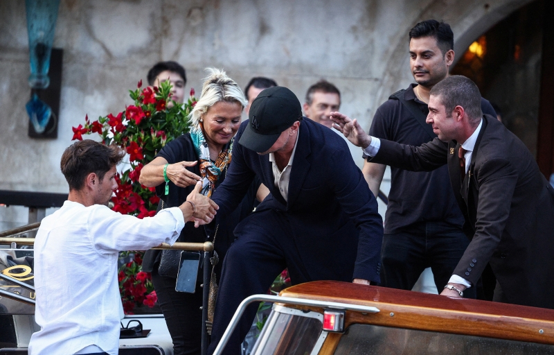 Кто приехал на свадьбу Джеффа Безоса. Фоторепортаж