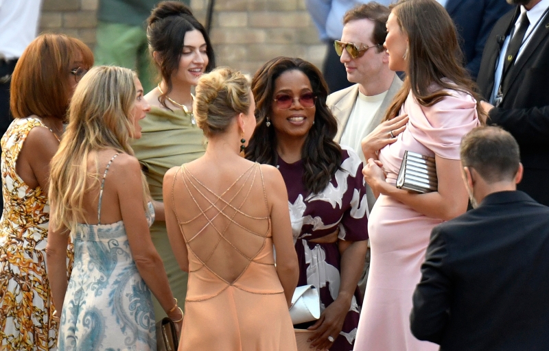 Кто приехал на свадьбу Джеффа Безоса. Фоторепортаж