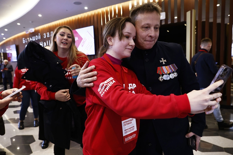 Кто пришел поддержать выдвижение Путина в президенты. Фотографии