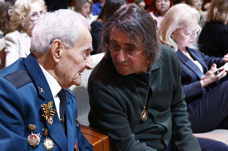 Кто пришел поддержать выдвижение Путина в президенты. Фотографии