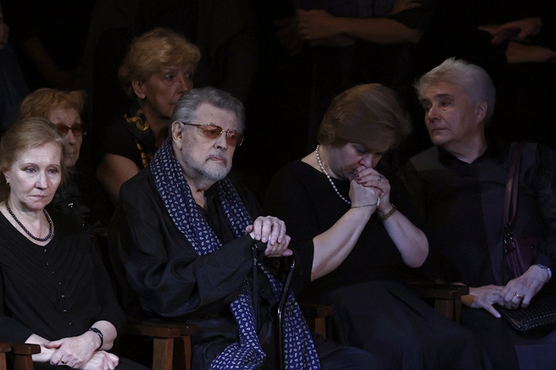 Кто пришел проститься с Верой Васильевой. Фоторепортаж