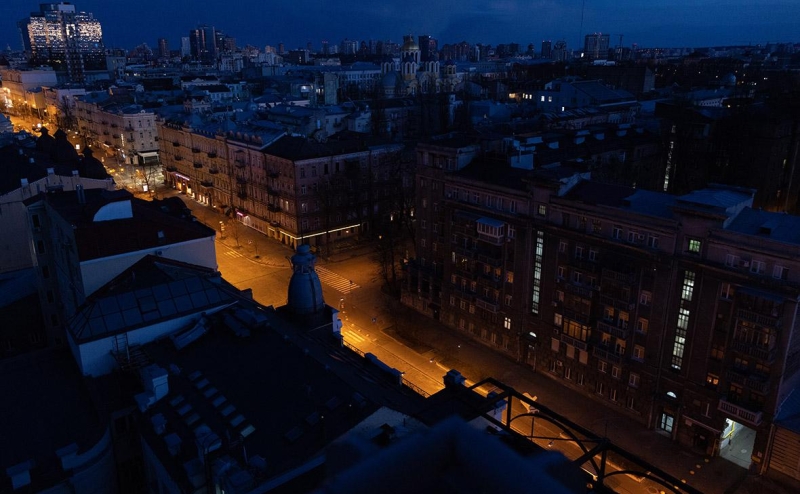 Лавров назвал ошибочной веру в сдвигание «красных линий» России