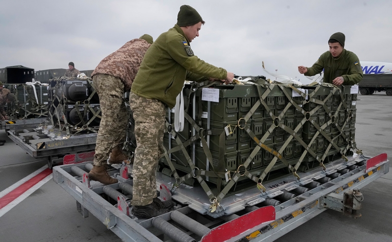 Лавров призвал США и НАТО прекратить поставки оружия на Украину