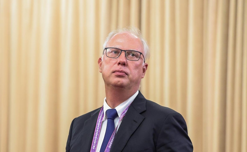 Le Monde сообщила о визите Дмитриева в Париж