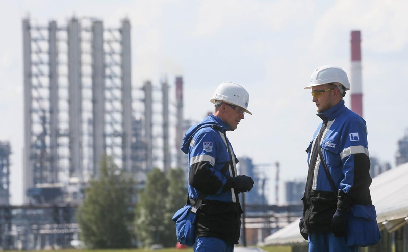 Le Monde увидела в санкциях против российской нефти угрозу экономике