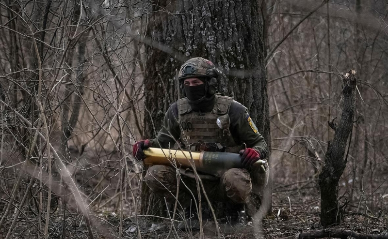 Le Monde узнала, как во Франции обсуждали отправку войск на Украину