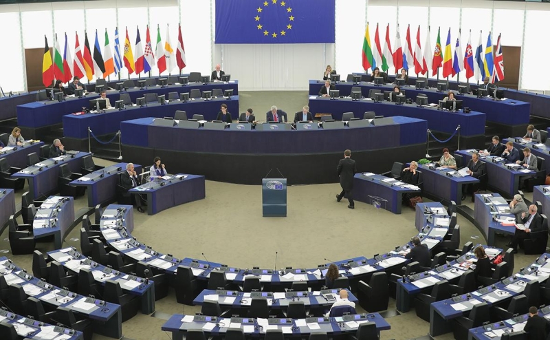 Le Monde узнала о переговорах насчет отправки западных войск на