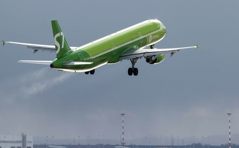 Летевший в Москву борт вернулся в Грозный из-за индикатора давления