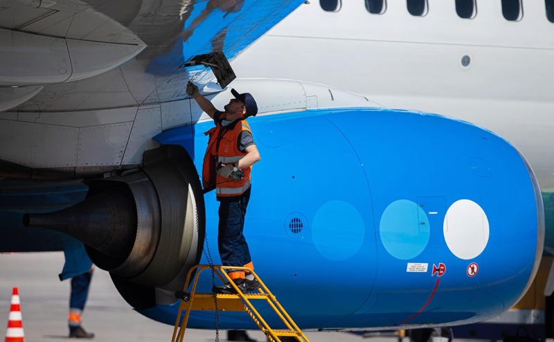 Летевший в Нальчик Boeing вернулся в Москву из-за неисправности