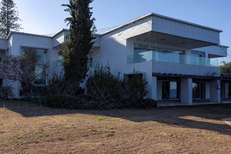 Личный курорт Асада на берегу моря. Фото