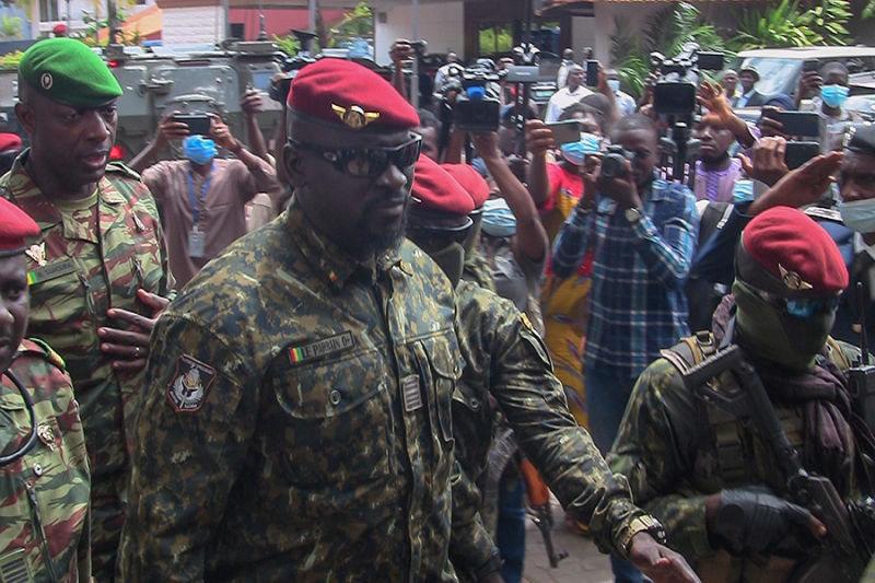 Лидеры в цветных беретах: кто пришел к власти в странах Западной