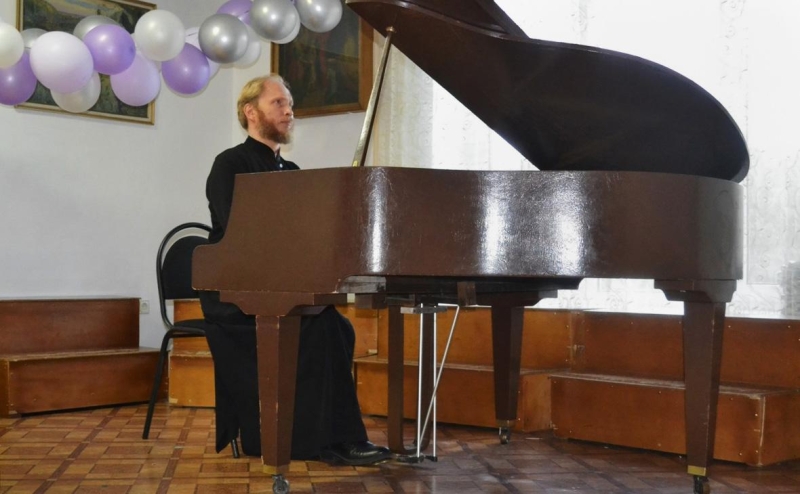 Лишенный РПЦ сана священник перешел под юрисдикцию Константинополя