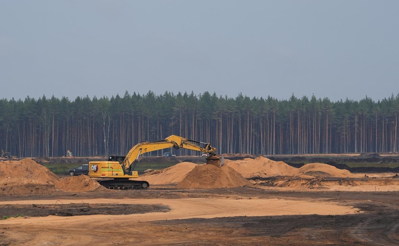 Литва установила «зубы дракона» перед мостом на границе с Россией