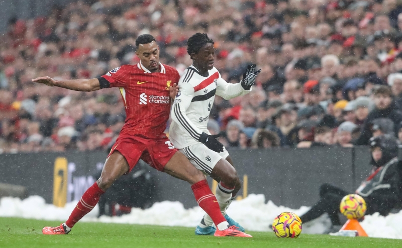 «Ливерпуль» сыграл вничью с МЮ и продлил серию без поражений до 24 игр